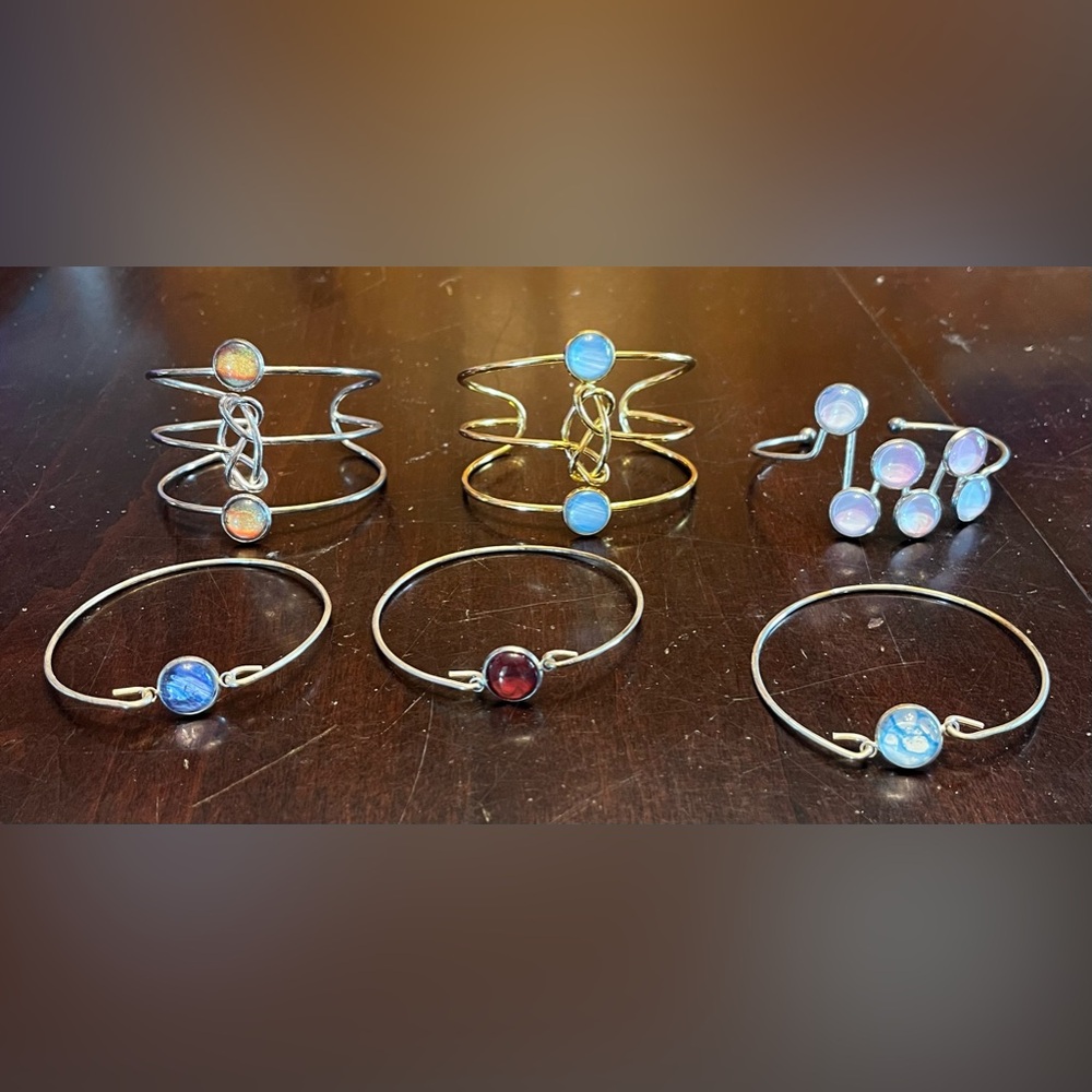 6 Bracelets